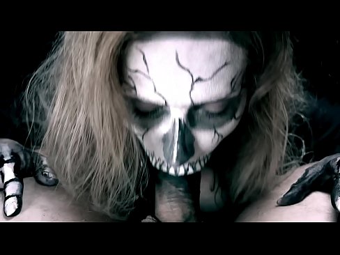 ❤️ Demon djevojka siše kurac svojim crnim ustima i guta spermu. ️ Porno na hr.shadbase-xxx.ru ☑